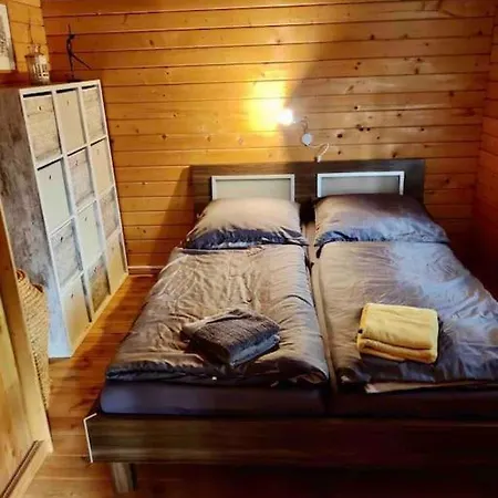 Partners Haus Clemens - Gemuetliches Holzhaus Mit Grundstueck Nahe Badesee 코니그스부슈터하우젠