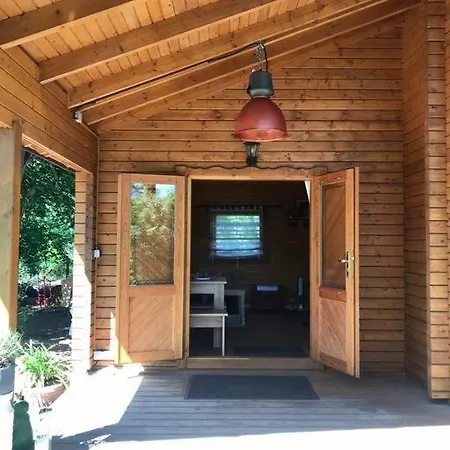 Partners Haus Clemens - Gemuetliches Holzhaus Mit Grundstueck Nahe Badesee 코니그스부슈터하우젠