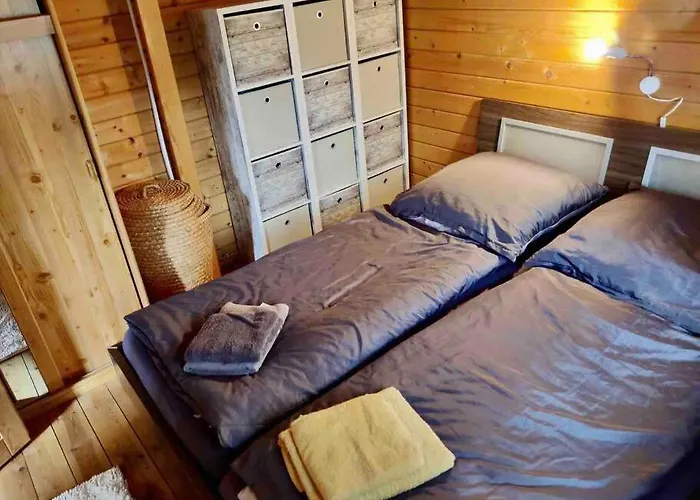 Dom wakacyjny Partners Haus Clemens - Gemuetliches Holzhaus Mit Grundstueck Nahe Badesee